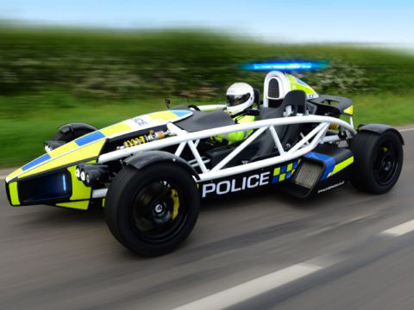 Inggris Kini Miliki Mobil Polisi Tercepat di Dunia!
